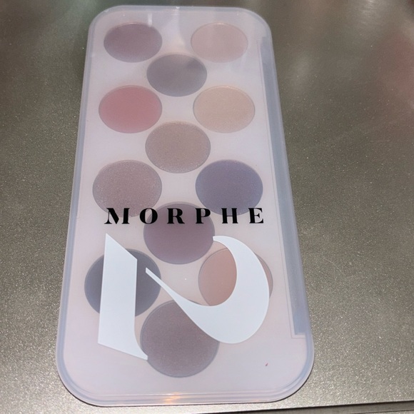 New- Morphe 2 , 12 Pan Eyeshadow Palette - Picture 2 of 4